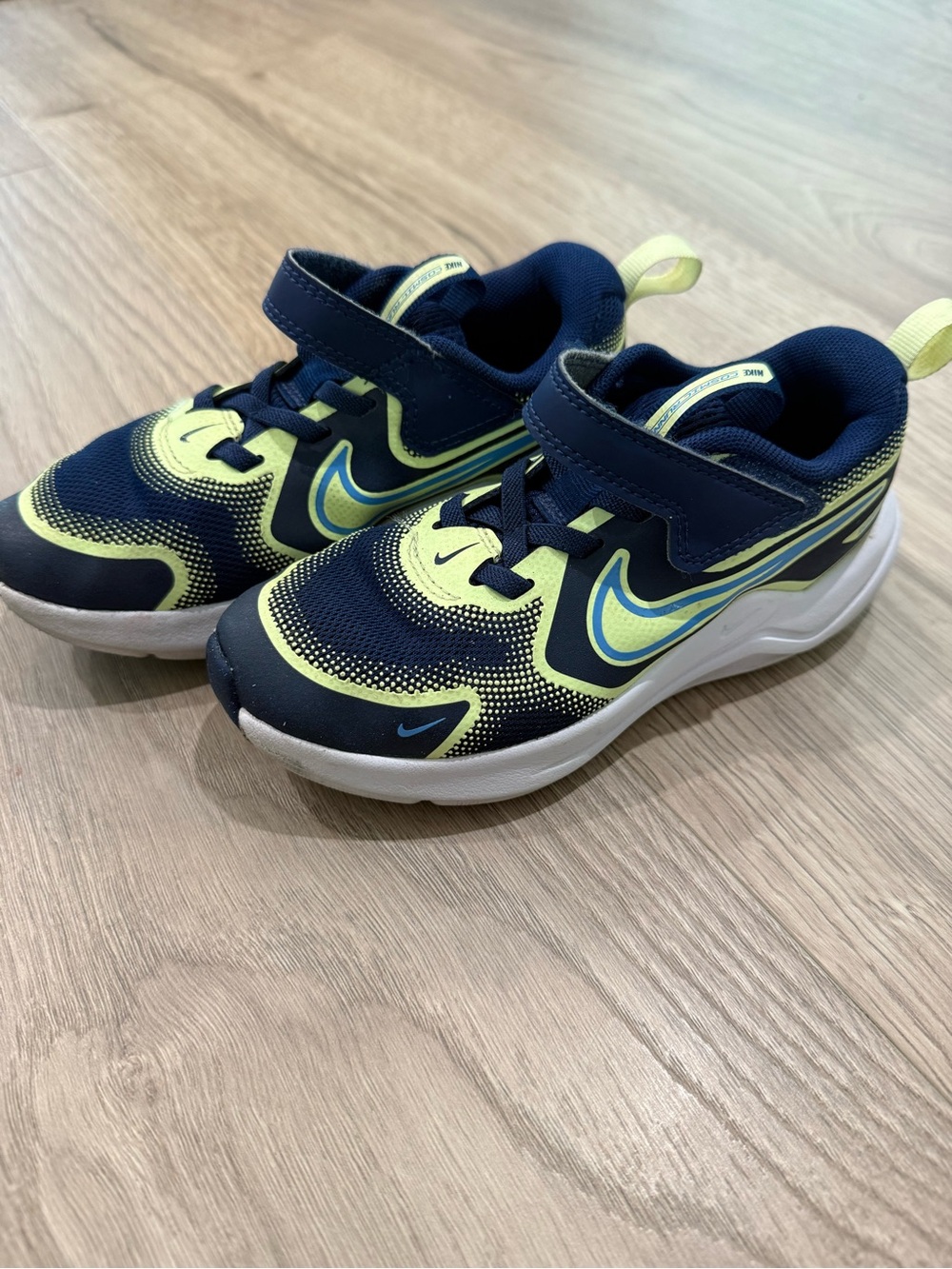 Nike Kids Navy & Neon Yellow/Green Cosmic Runners - Size 11.5 toddler/little kid